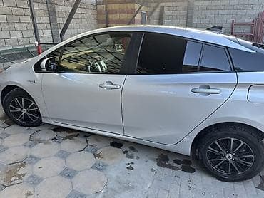Продажа авто: Toyota Prius: 2017 г., 1.8 л, Автомат, Гибрид, Хэтчбэк — 10