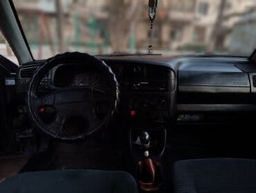 срочно продаю в связи с переездом: Volkswagen Golf: 1993 г., 1.6 л, Механика, Бензин, Хетчбек — 10