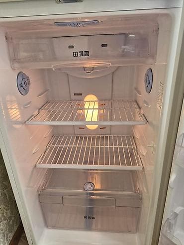 Холодильник Samsung, Б/у, Двухкамерный — 10