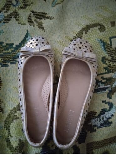 туфли не разу не одевала: Продаю туфельки 35 размер. В отличном состоянии, надевались 1 раз — 2