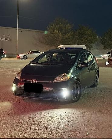 camry 25: Toyota Prius: 2014 г., Вариатор, Гибрид, Хэтчбэк — 1