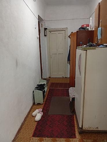 квартира ново покровке: 2 комнаты, 69 м², Сталинка, 1 этаж, Старый ремонт — 1