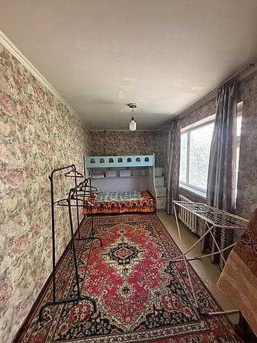 Кыймылсыз мүлк: 2 бөлмө, 46 м², Черёмушки мкр., 3 кабат, Эски ремонт — 3