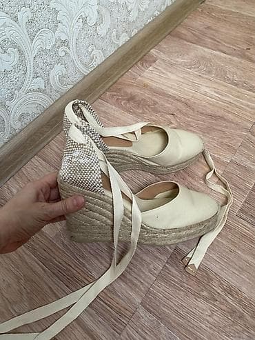 Босоножки, 38, Castaner, Новый, цвет - Бежевый, Самовывоз, Платная доставка — 1