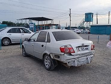 Унаа: Toyota Corolla: 2010 г., 1.8 л, Кол менен иштөөчү, Бензин, Седан — 6