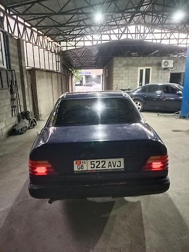 ml 163: Mercedes-Benz W124: 1989 г., 2.6 л, Механика, Бензин, Седан — 2