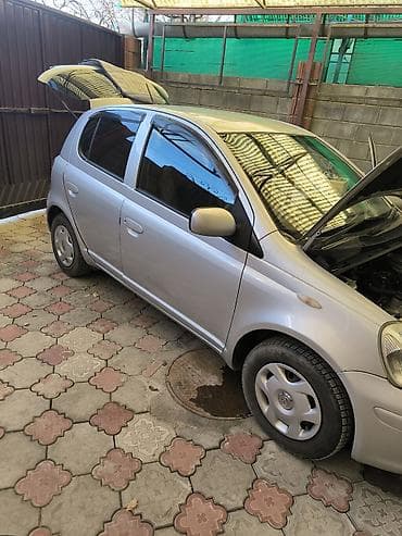 honda rav4: Toyota Vitz: 2003 г., Автомат, Бензин, Хэтчбэк — 2