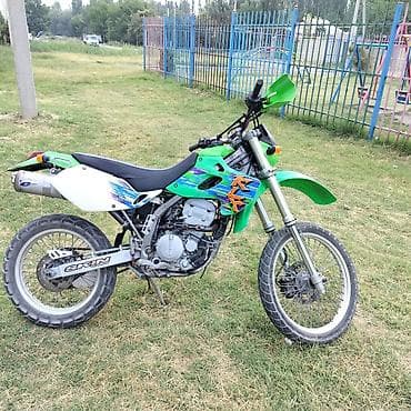 Мототехника: Honda Dio — городской скутер в чёрном цвете. Основные характеристики — 7