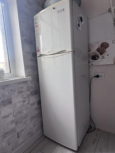 компактный холодильник: Холодильник Atlant, Б/у, Двухкамерный, 45 * 160 * — 2