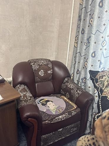 купить экокожу для мебели: Продается кожаное или экокожа, точно не знаю, красивое кресло — 1