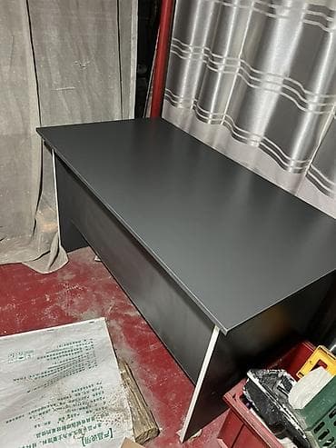 Отургучтар, табуреттер: Письменный/рабочий стол в строгом современном стиле. - Цвет — 2