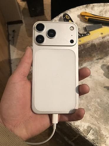 Универсальный внешний аккумулятор-накладка для смартфона (магнитная