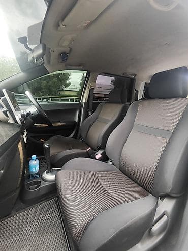 bi: Toyota Ist: 2004 г., 1.5 л, Автомат, Бензин, Хэтчбэк — 10