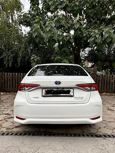 bmw e64: Toyota Corolla: 2022 г., 1.8 л, Вариатор, Гибрид, Седан — 3