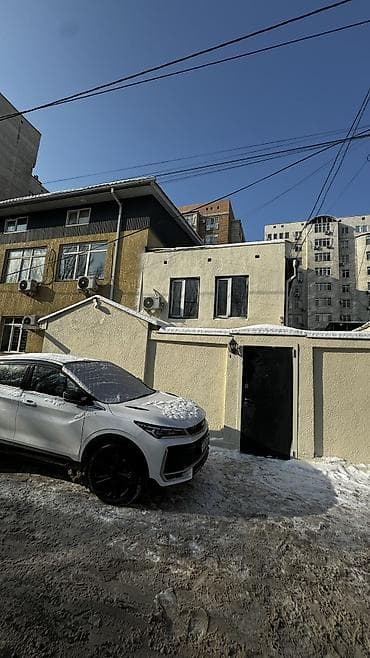 кв в центре: Сдастся дом в центре города
Кв/м по 20$ 
135 кв/м — 1