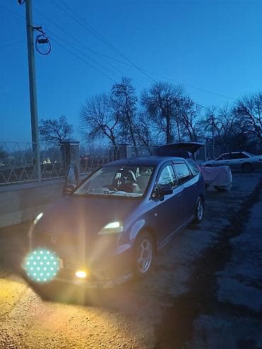 Honda Stream: 2002 г., 2 л, Автомат, Бензин, Минивэн