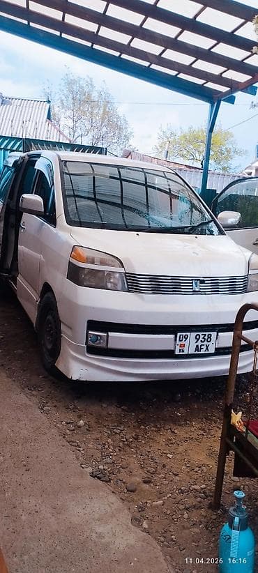 Продажа авто: Toyota Voxy: 2002 г., 2 л, Автомат, Бензин, Минивэн — 1