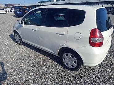 chery arizo: Honda Fit: 2002 г., 1.3 л, Вариатор, Бензин, Хэтчбэк — 4