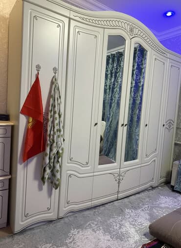 двухъярусные кровати бу: Спальный гарнитур, Б/у, Комод, Двуспальная кровать, Тумба, Белоруссия, МДФ, Самовывоз, цвет - Бежевый — 1