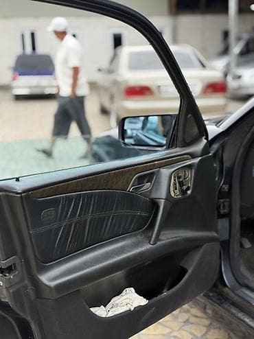выбор номера о: Mercedes-Benz E-Class: 1997 г., 4.3 л, Автомат, Бензин, Седан — 7