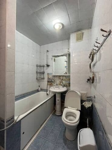 срочно продаётся 1 комнатная квартира в районе ошского рынка по улице кенсуйская 17: 4 комнаты, 86 м², 104 серия, 4 этаж, Косметический ремонт — 13