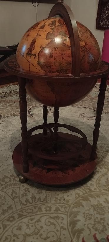 Комплекты столов и стульев: Барный стол, стойка, Б/у, Дерево — 5