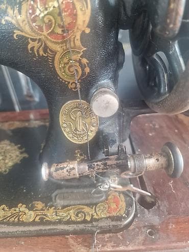 Техника для уборки: Швейная машина Певец, Механическая — 2