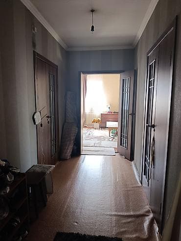 Үйлөрдү сатуу: ПРОДАЁТСЯ : Тулебердиева / Боталиева Дом - кирпич 4 комнаты + кухня — 7