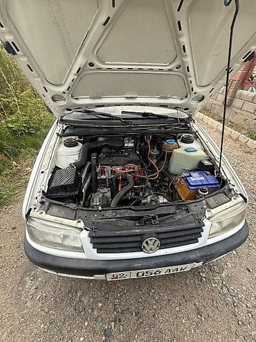 step vagon: Volkswagen Passat: 1994 г., Седан — 5
