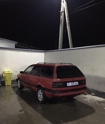 Volkswagen Passat Variant: 1989 г., 1.8 л, Механика, Бензин, Универсал