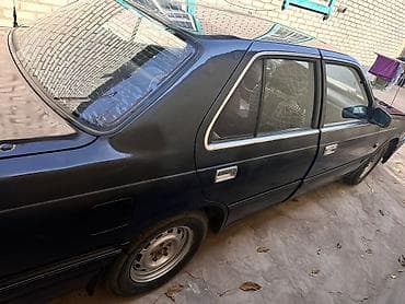 jac 9: Mazda 929: 1987 г., 2 л, Механика, Бензин, Седан — 3