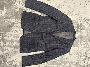 мужской пиджак: Мужские пиджаки и костюмные брюки в классическом стиле. В наличии на — 2