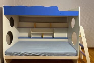 продажа перил для лестниц: Б/У В отличном состоянии Двухъярусная кровать с рабочей/полочной зоной — 1