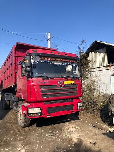 green house: Самосвал Shaanxi (Shacman) красного цвета. - Колесная формула: 6x4 - — 2