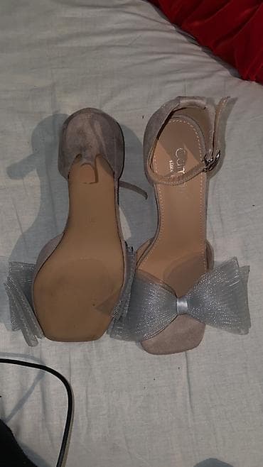 сумки бу: Босоножки на каблуке с бантом - Модель: открытые босоножки на шпильке — 4