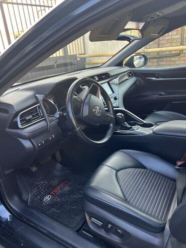 авто рынок: Toyota Camry: 2020 г., 2.5 л, Автомат, Бензиновая, Седан — 9
