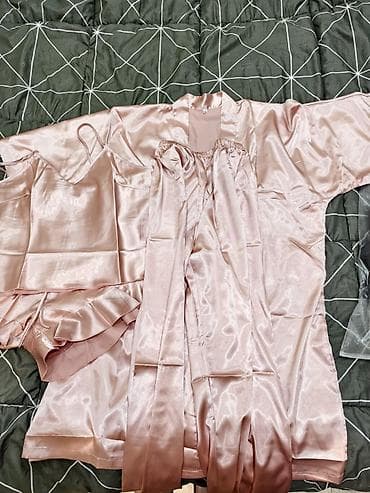 Жеке буюмдар: Пижама, Атлас, Кытай, M — 3