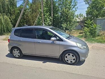 Honda Fit: 2004 г., 1.3 л, Вариатор, Бензин, Хэтчбэк — 4