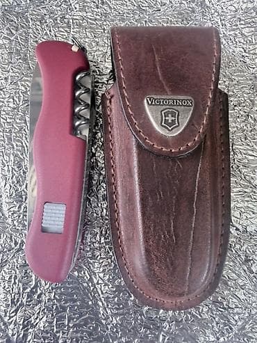 Строительное оборудование: Мультитул-нож Victorinox с кожаным чехлом - Бренд: Victorinox (клинок — 6