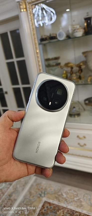 Honor Magic 8 Pro, Б/у, 512 ГБ, цвет - Серебристый, 2 SIM