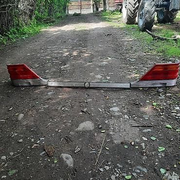 передный бампер: Комплект оригинальных деталей Audi: - Решётка радиатора с — 1