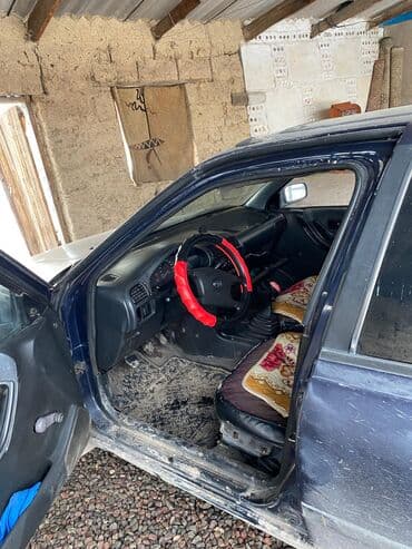 Chrysler: Nissan : 1992 г., 1.6 л, Механика, Бензин — 2