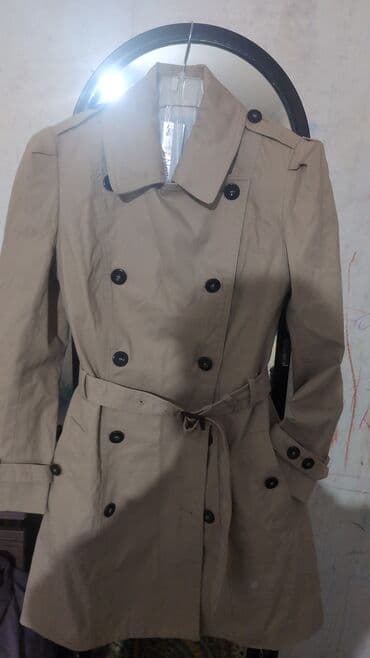 Джинсы: Другая женская одежда — 1