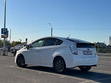 Продажа авто: Toyota Prius: 2010 г., 1.8 л, Автомат, Гибрид, Хэтчбэк — 2