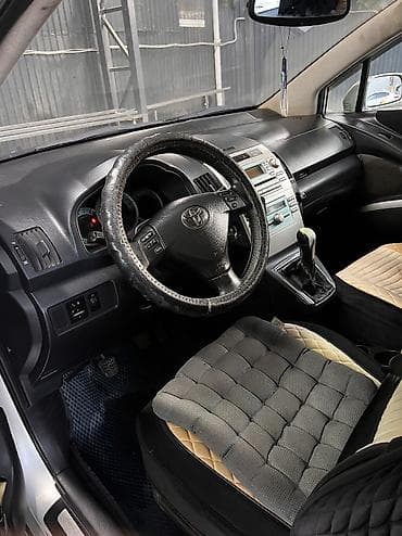 Продажа авто: Toyota Corolla Verso: 2005 г., 1.8 л, Механика, Бензин — 7