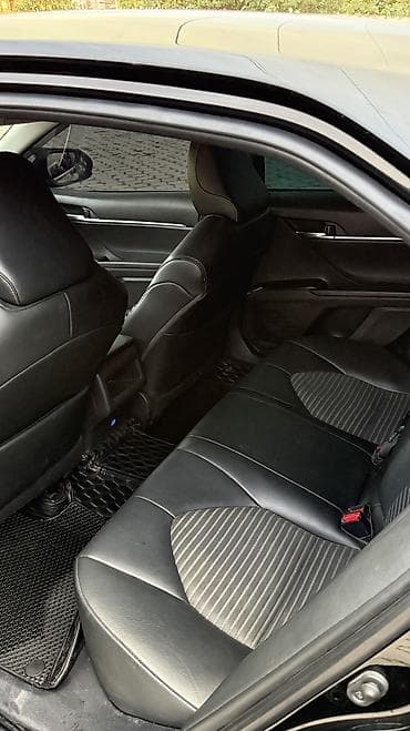 golf 2: Toyota Camry: 2021 г., 2.5 л, Автомат, Бензин, Седан — 8