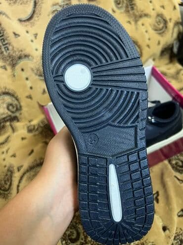 белорусская обувь для проблемных ног бишкек: Кроссовки, 38, 39, Nike, Новый, цвет - Голубой, Платная доставка, Самовывоз — 4