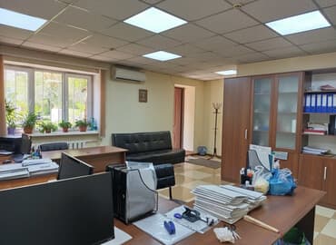 сдаю жилой дом: Продаю Офис 53 м², С ремонтом, Многоэтажное здание, 1 этаж — 1