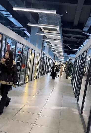 аренда бутик в тц караван: Бутик, 10 м², Караван, С ремонтом, Действующий, С оборудованием — 5