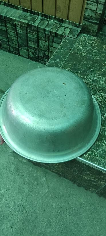 контейнеры для тортов: Алюминиевая миска/таз большой вместимости.Ссср. Характеристики: - — 2